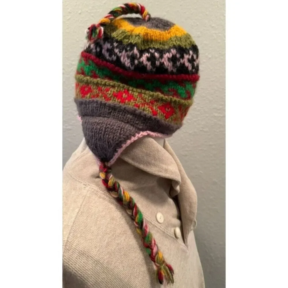 Beautiful Colorful Warm Sherpa Hat Made‎ in Nepal 100% Wool Top Tassel Unisex